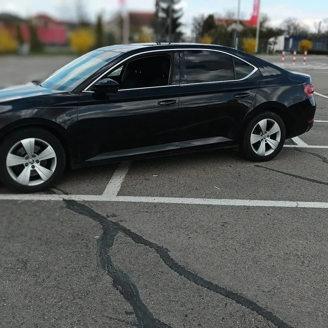 Vând skoda superb 2016 2.0 177