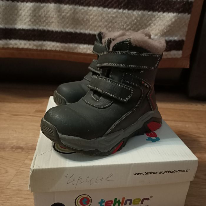 Продам зимние детские сапоги размер 29