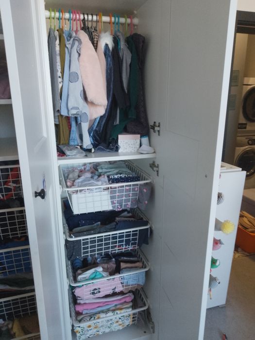 Трикрилен гардероб с копници ИКЕА 150/236/60