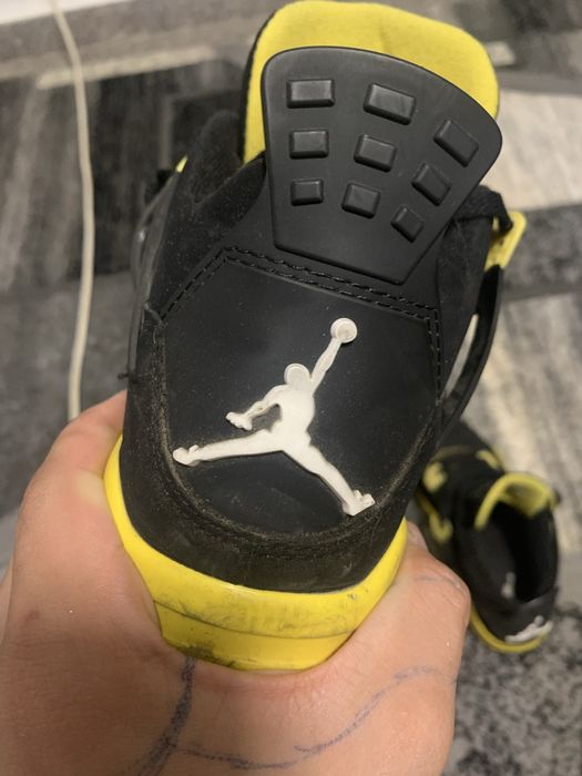 Jordan 4 yellow thunder