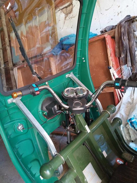 Vând triciclu electric