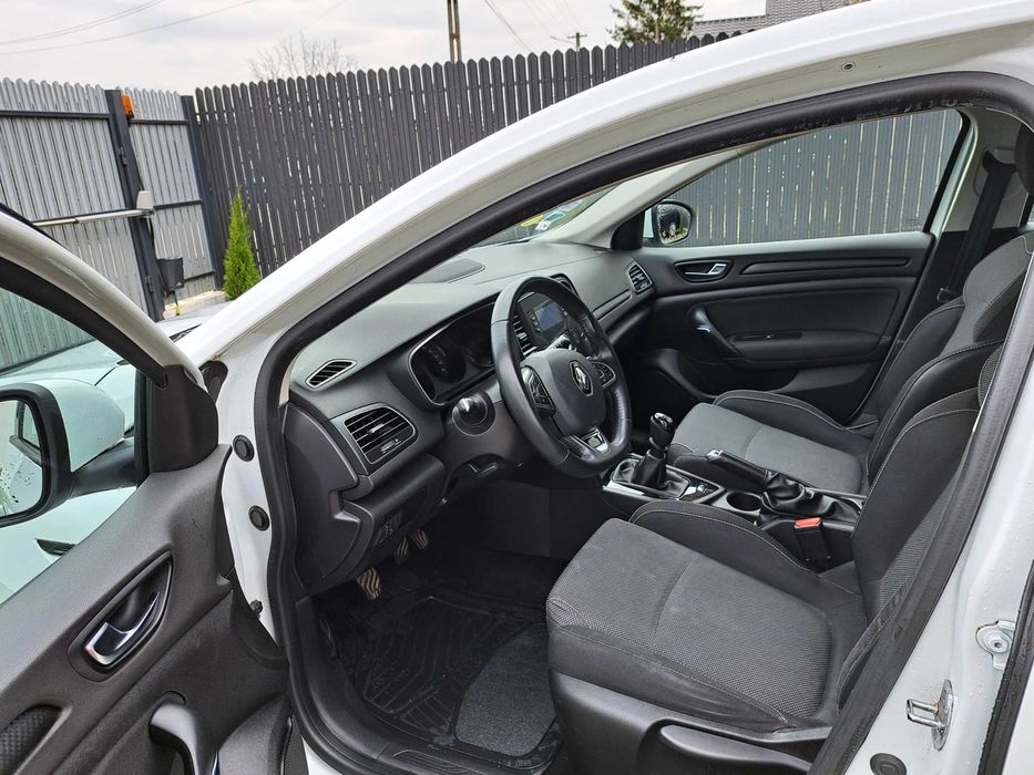 De vanzare: 2 xRenault Megane 4 alb RAR EFECTUAT,Megane break 212300km