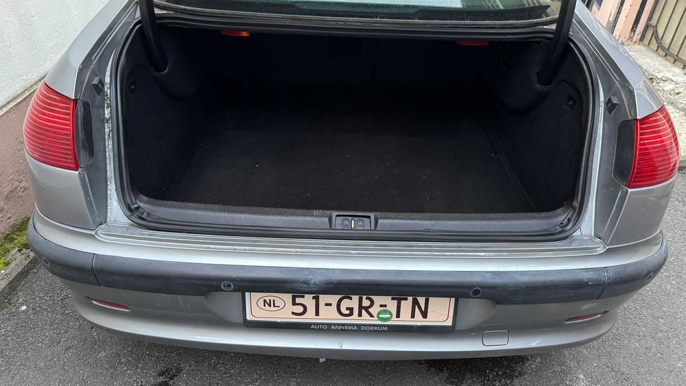 Peugeot berlina 607