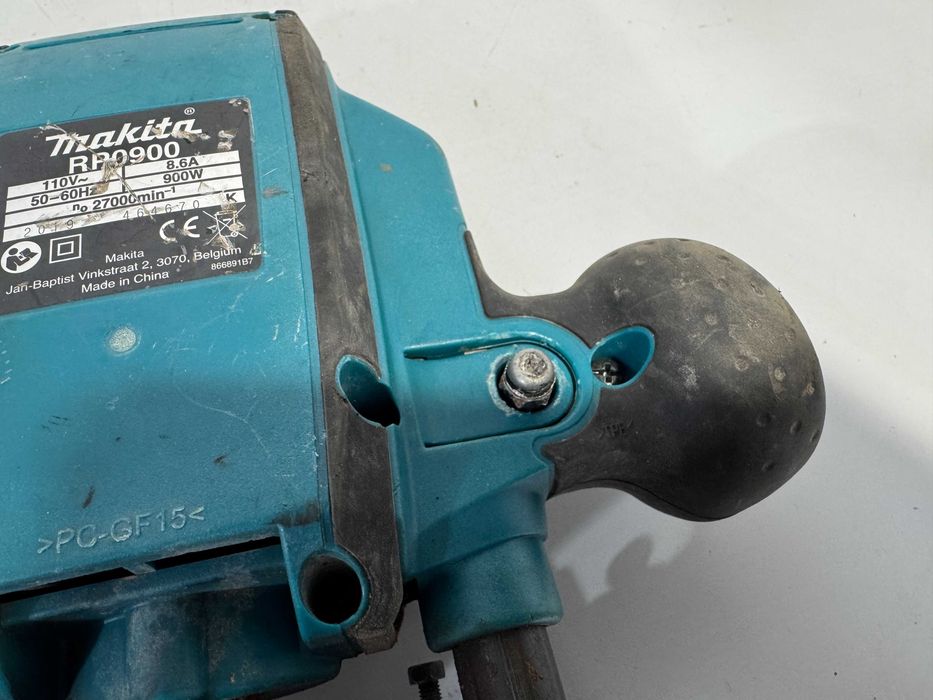 Оберфреза - Makita 900 W /110 V /6mm