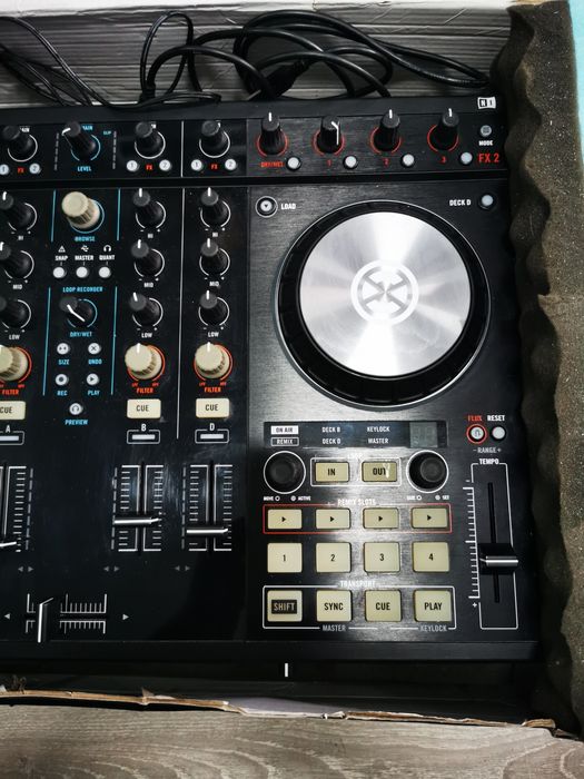 Traktor Kontrol S4 MKII