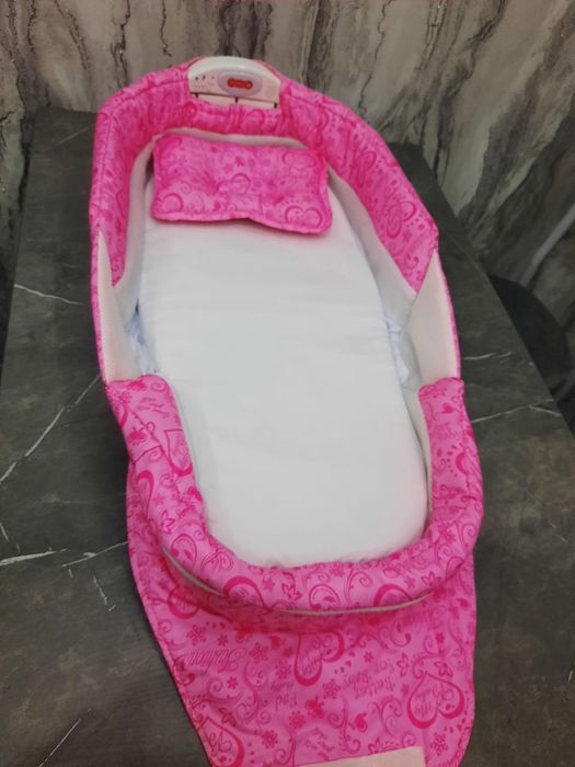 Продаётся фирменный новый манеж кровать для младенца