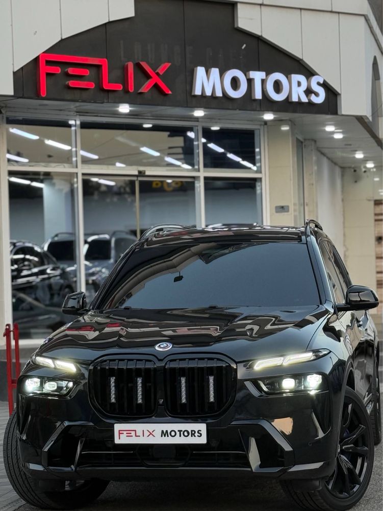 BMW X7 M50i (Restyling)