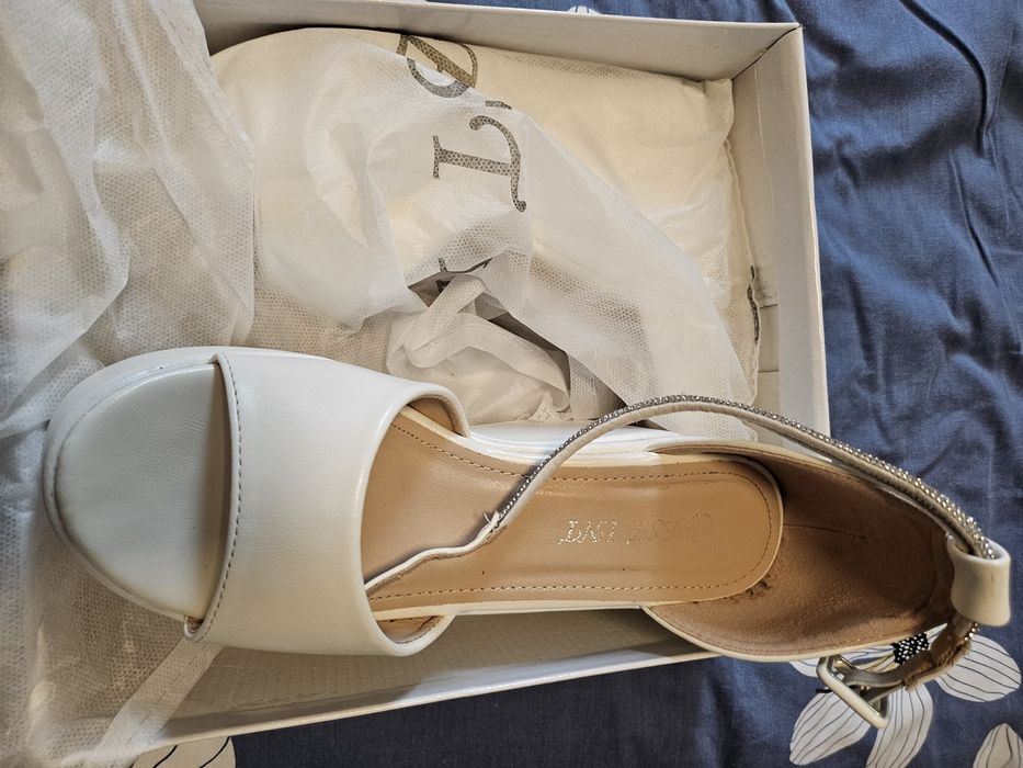 Rochie mireasă albă