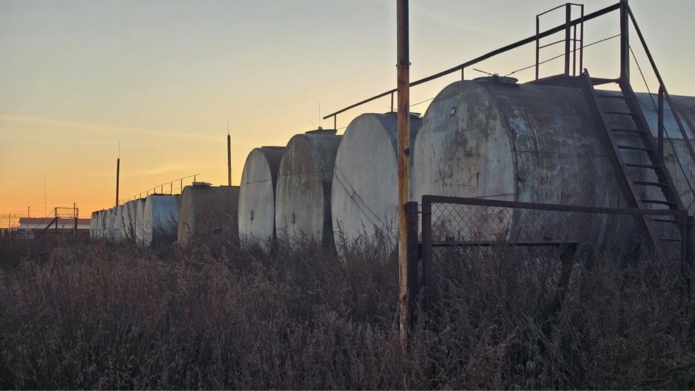 Продам бочки 50 и 75 кубов