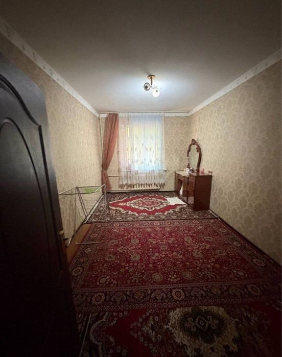 Чиланзар 2 квартал 3/1/4 срочно продажа