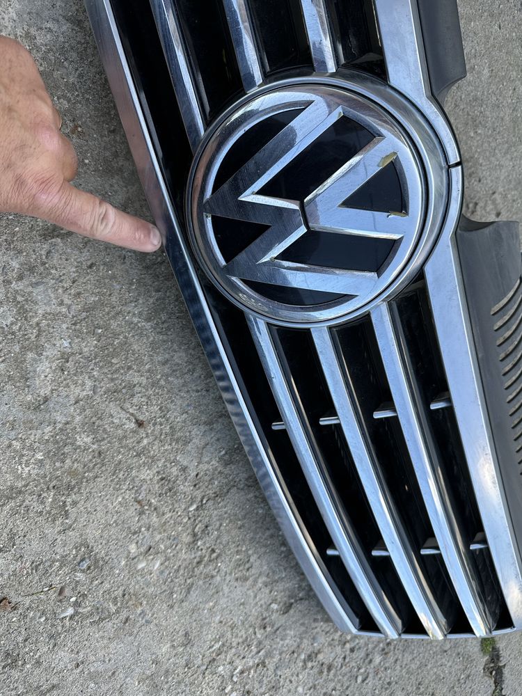 Grilă radiator vw passat cc facelift.cod:3c8853653.a.