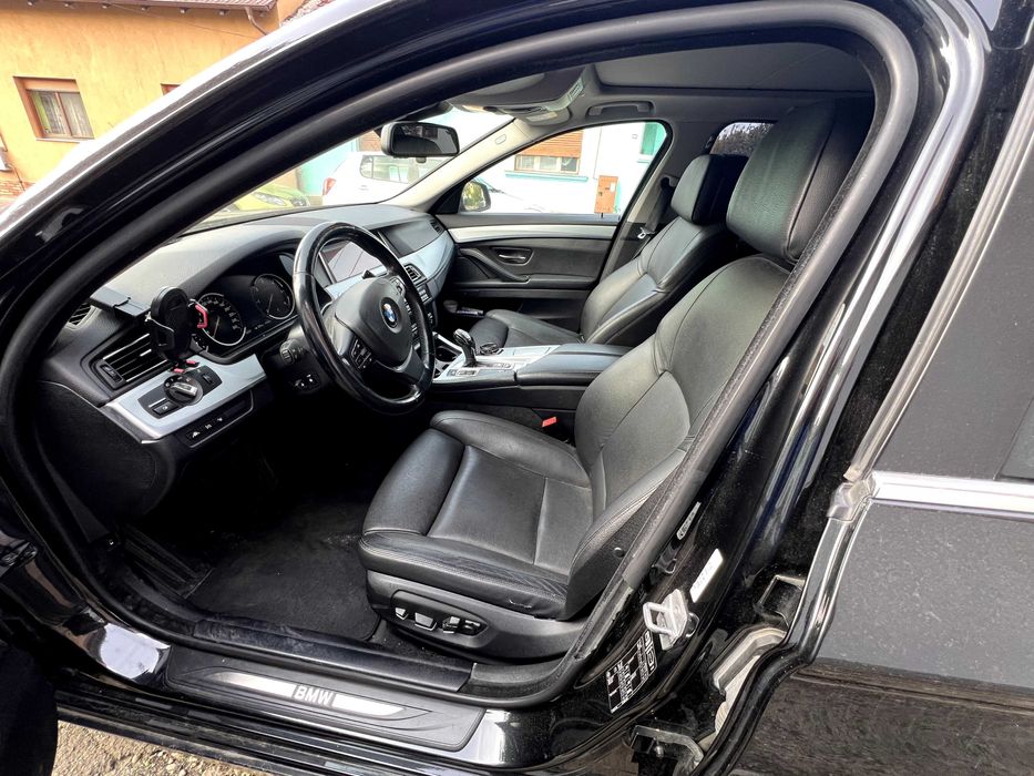 BMW Seria 5 530d Full F11 Xenon Navigație Mare Piele Istoric Complet