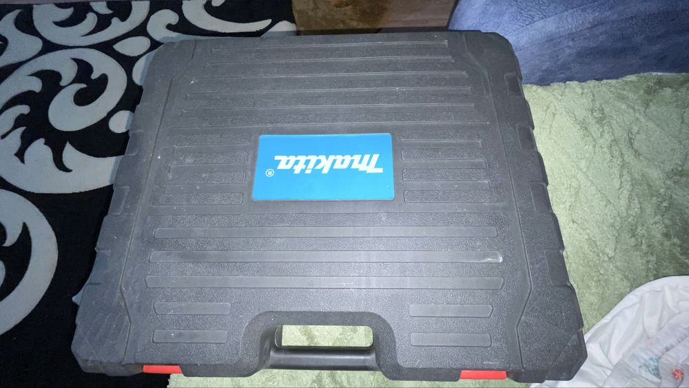 Продам набор рабочих интрументов.