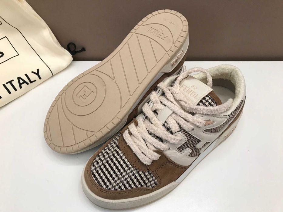 Fendi sneakers dama 35, originali, full box, retail 820 euro