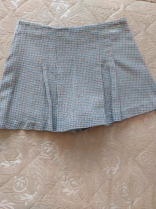 Пола - панталонки на Zara, размер С