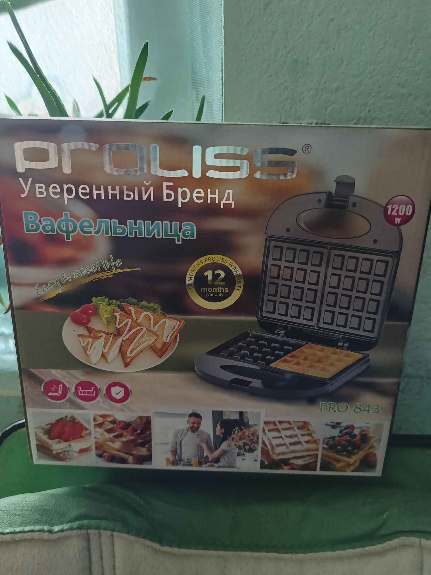 Продам вафельницу новая