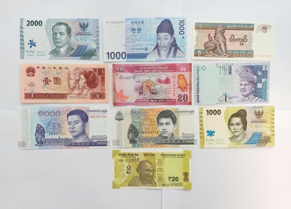 Лот банкноти Азия 10 броя