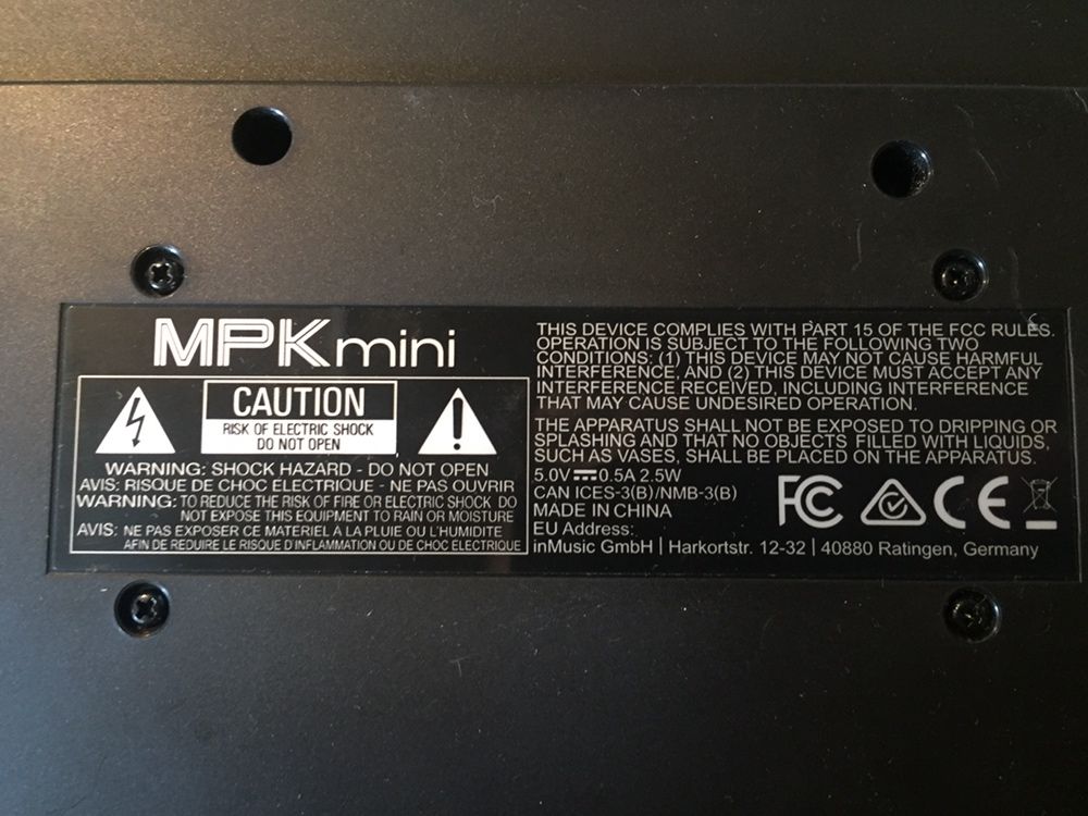 MIDI клавиатура AKAI MPK