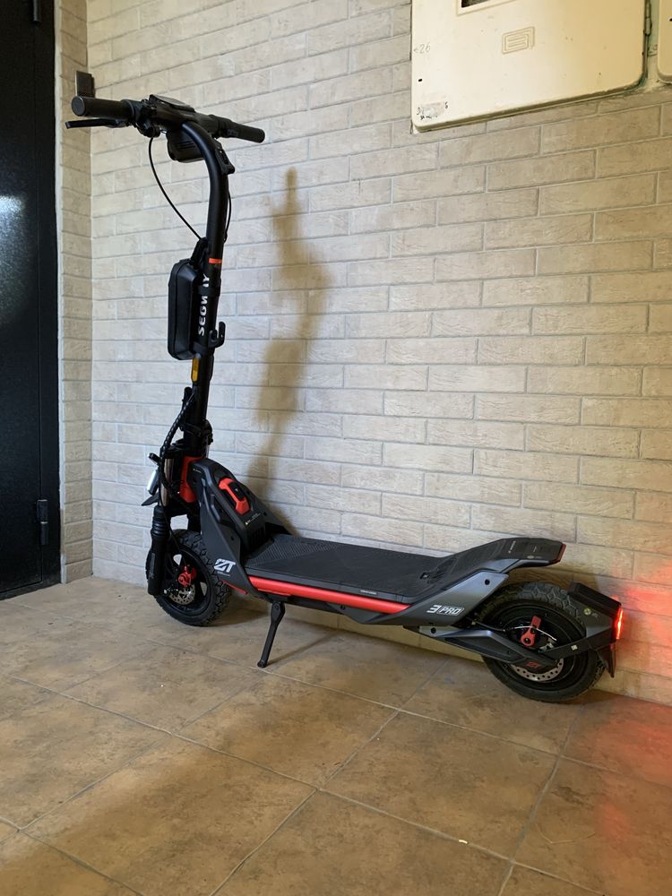 Segway ninebot zt3 pro электросамокат