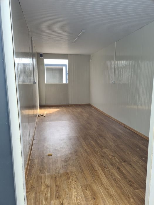 Containere, grup sanitar, vitrina, birou, vestiar, dormitor, bucătărie