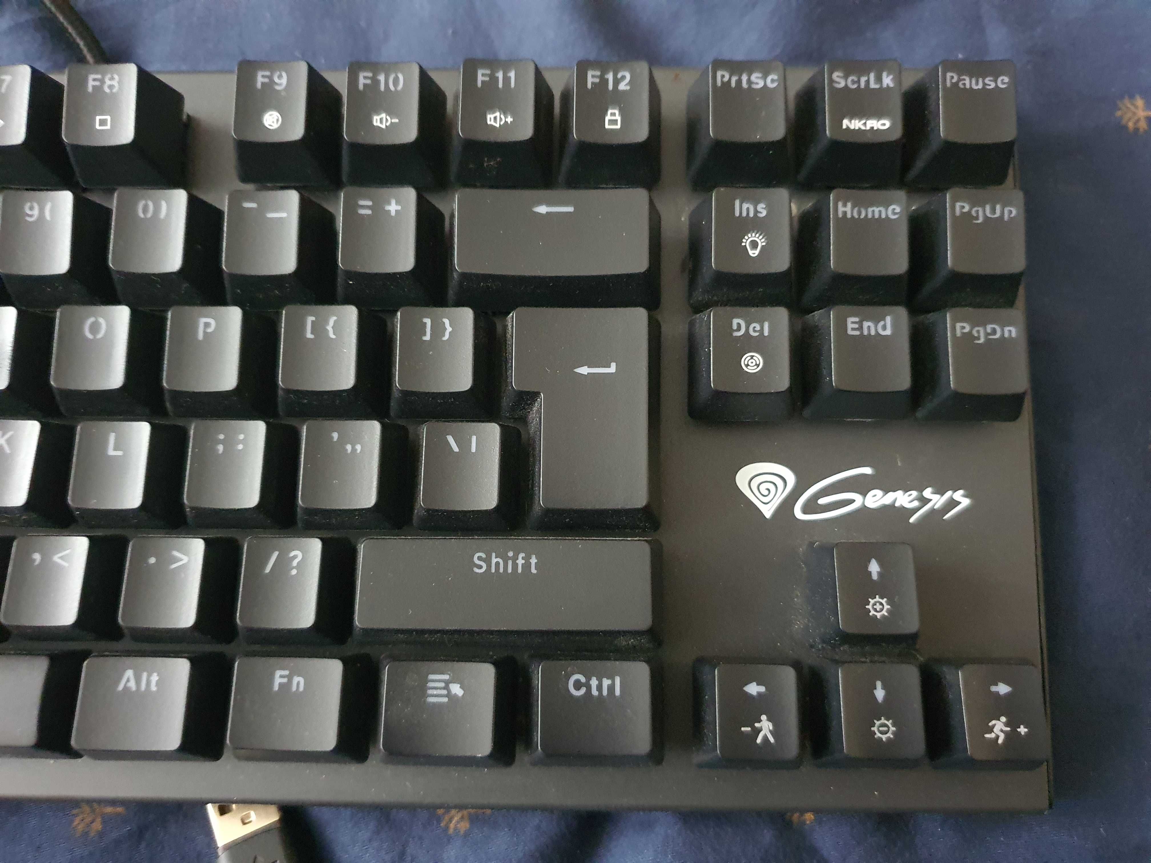 Genesis Thor 300 TKL Механична клавиатура - Outemu Red Switches, Черна
