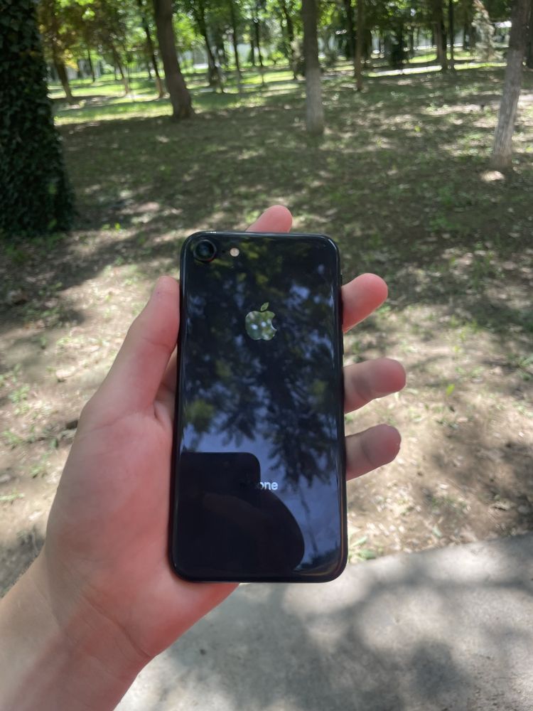 Iphone 8 64 gb xolati yaxshi