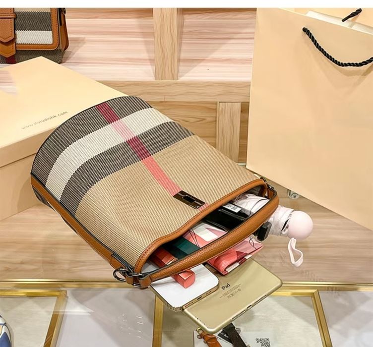 Сумка Burberry бренд