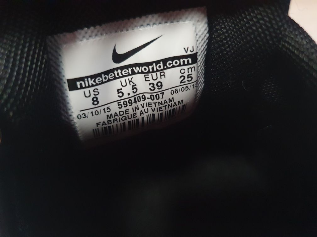 Nike thea оригинални