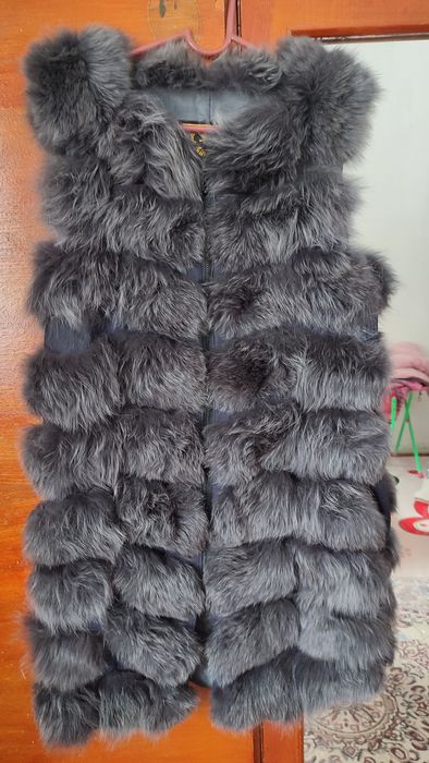 Натуральная меховая жилетка