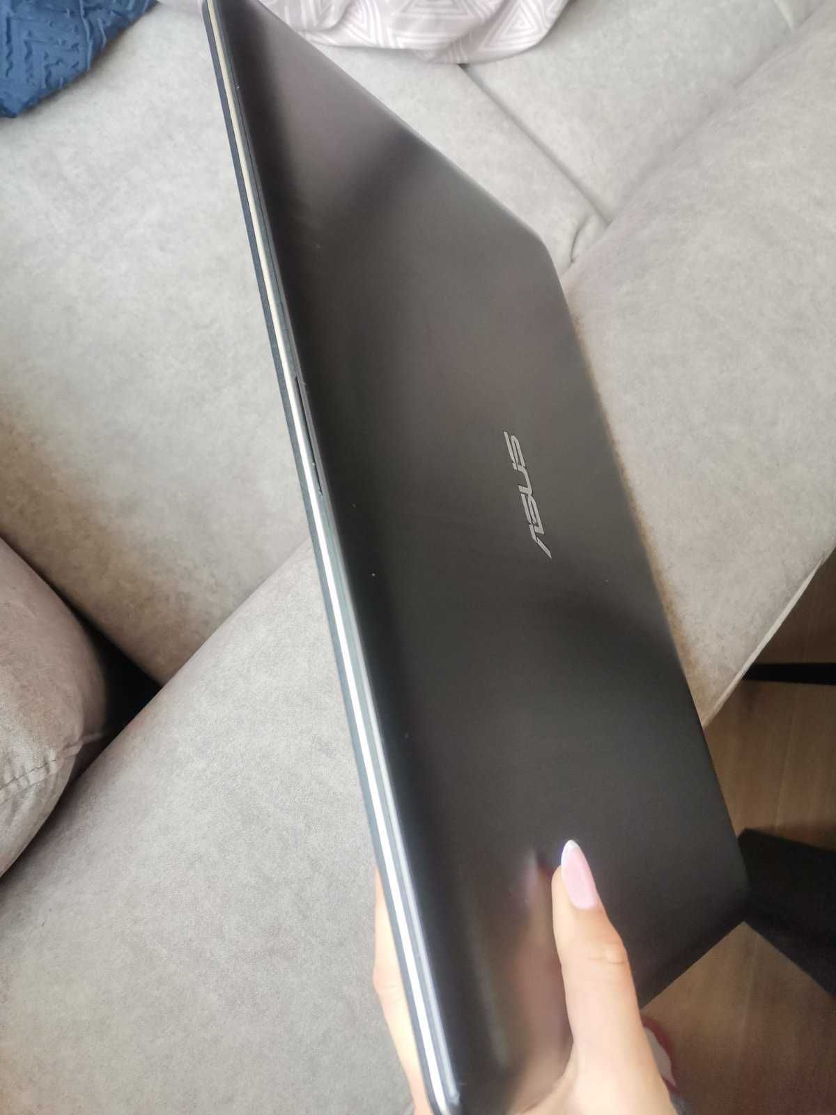 Лаптоп Asus VivoBook X540M