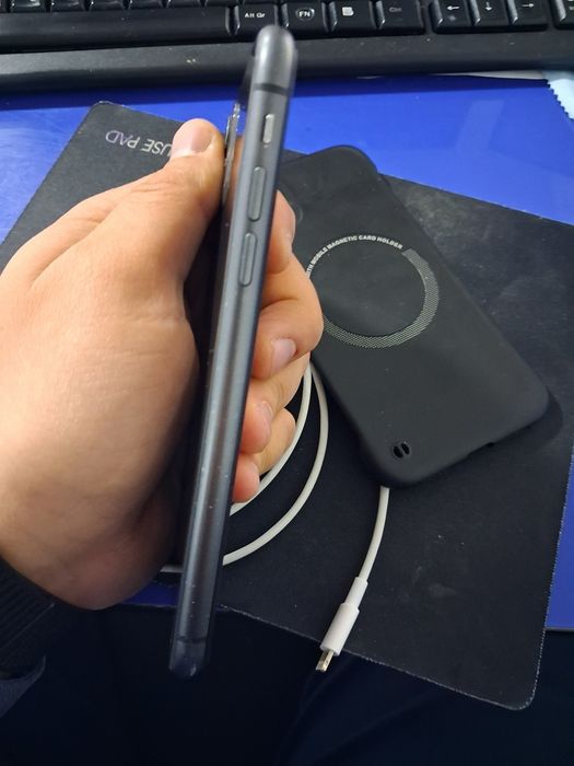 Iphone 11 64/100 sim+e-sim