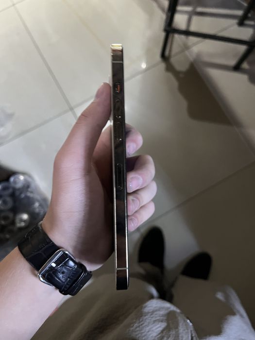 Iphone 12 pro max 75% 128 gb radnoy ochilmagan.