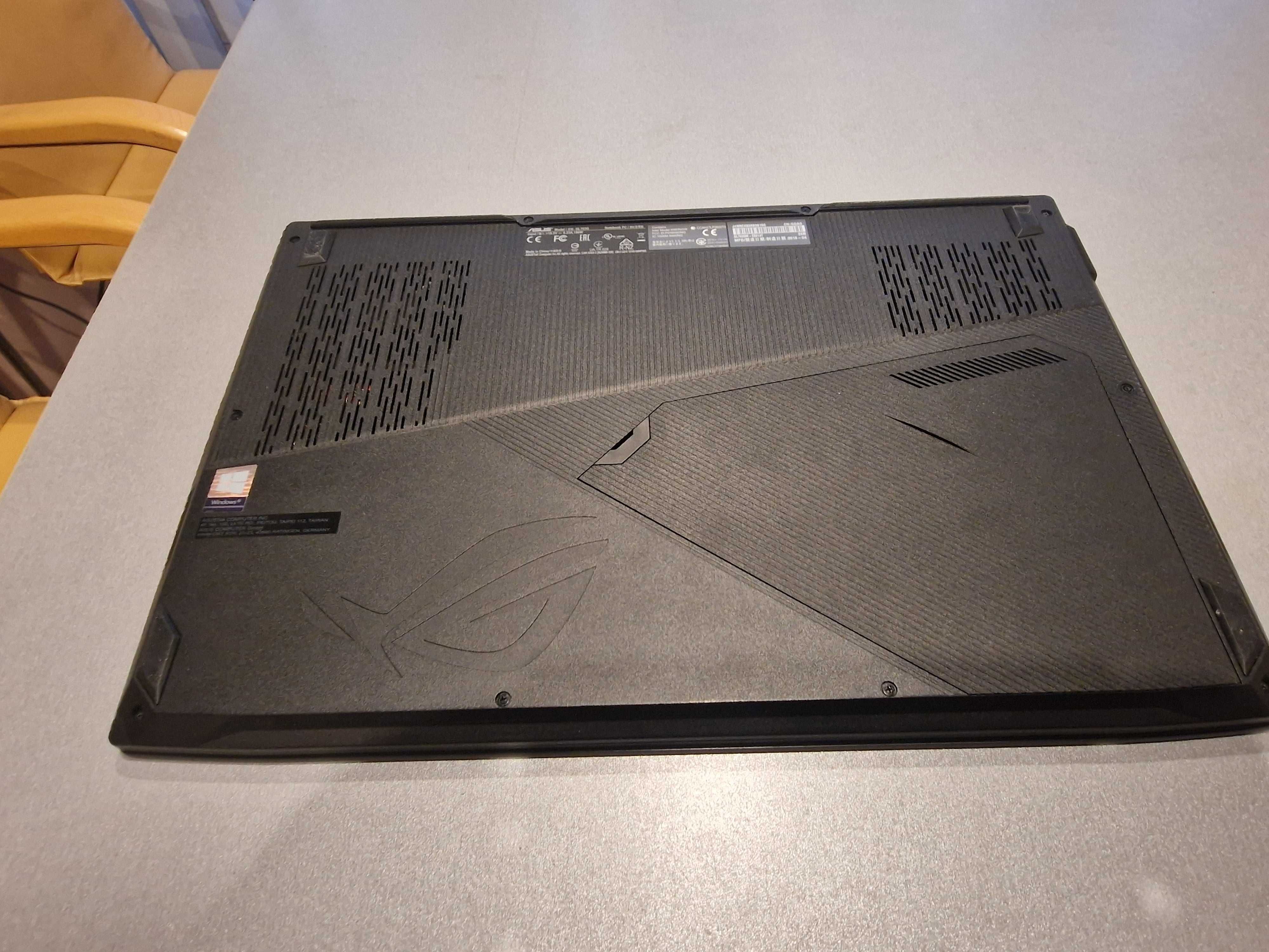 ASUS ROG Strix Scar - GL703GM, 17,3” 120Hz, i7-8750H, GTX 1060 6GB