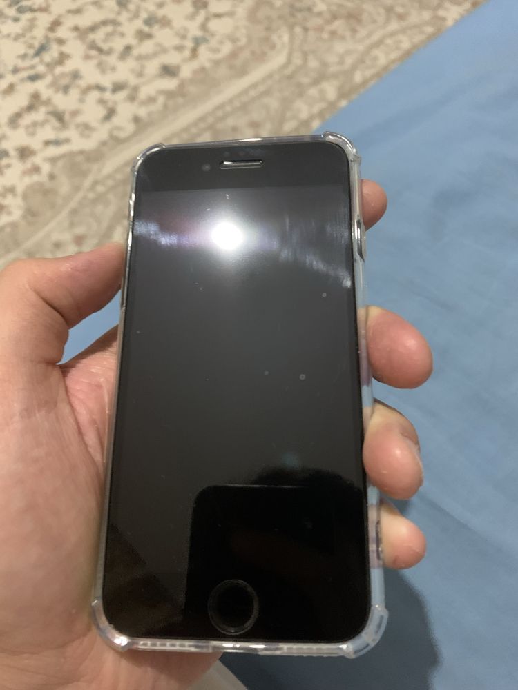 iPhone 8 64 gb.