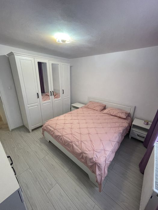 Închiriez apartament cu 3 camera în Nasaud