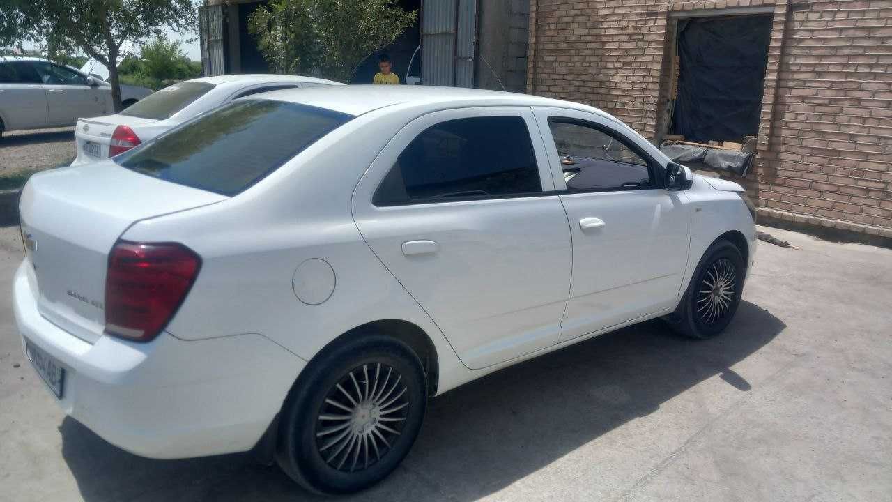 Cobalt автомашинаси срочно сотилади