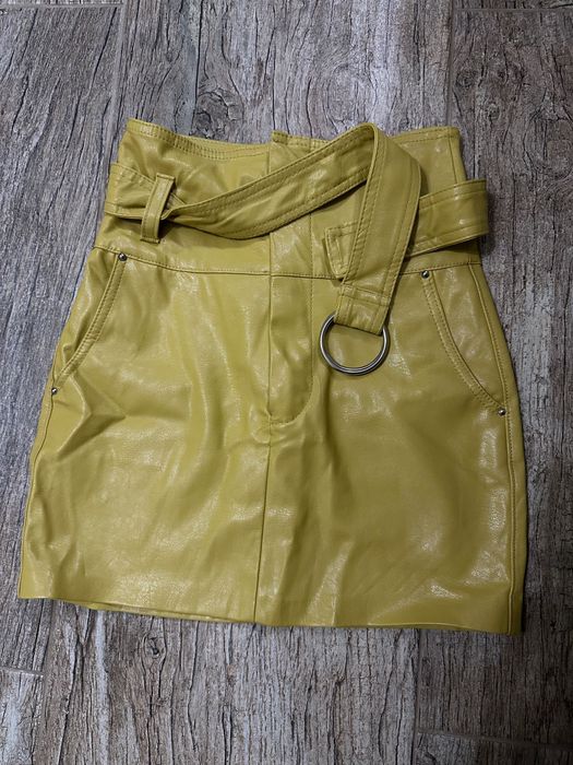 Две полички в много добро състояние