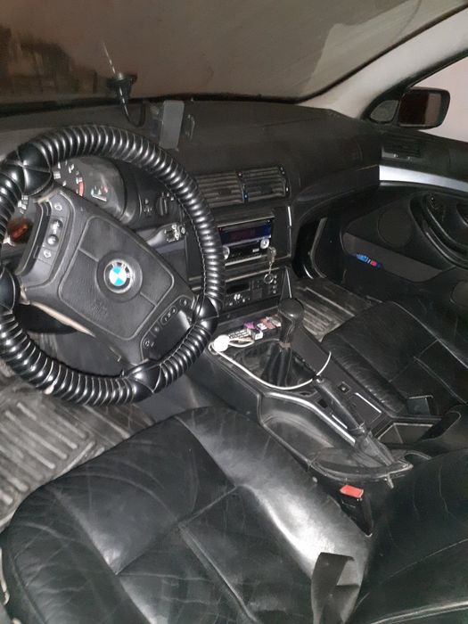 Продам бмв е39 2002г.в.