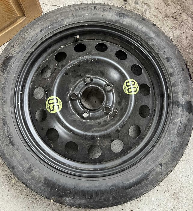 Резервна гума за БМВ 135/80/17 цола Тип Патерица