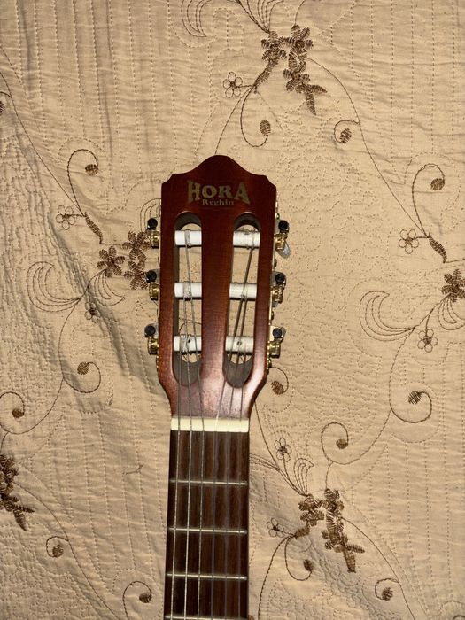 Vand chitara  marca hora pentru copii (PITESTI)