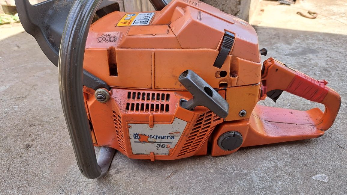Vând Husqvarna 365xp