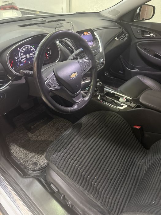 Chevrolet Malibu premier sotiladi