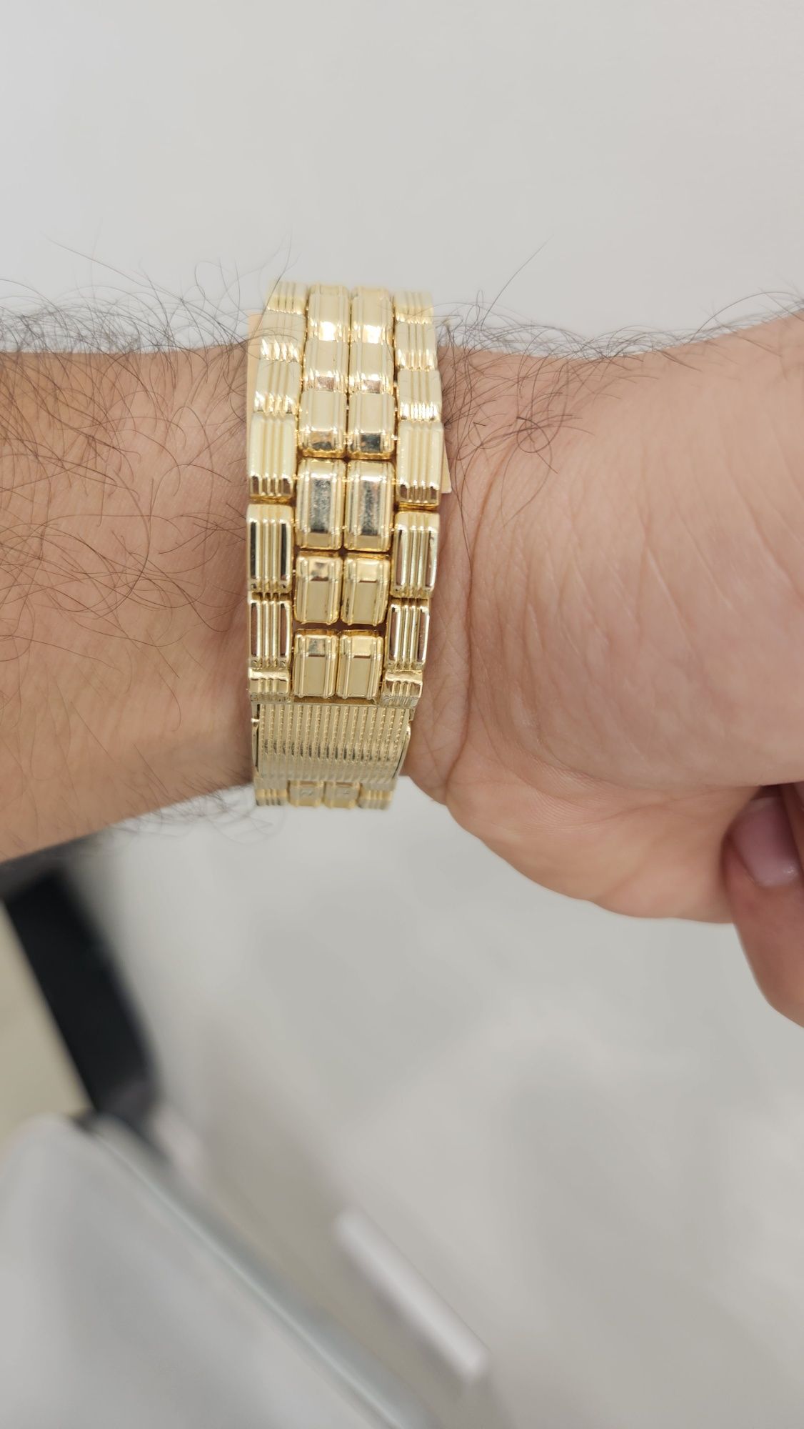 Золотые часы Rolex