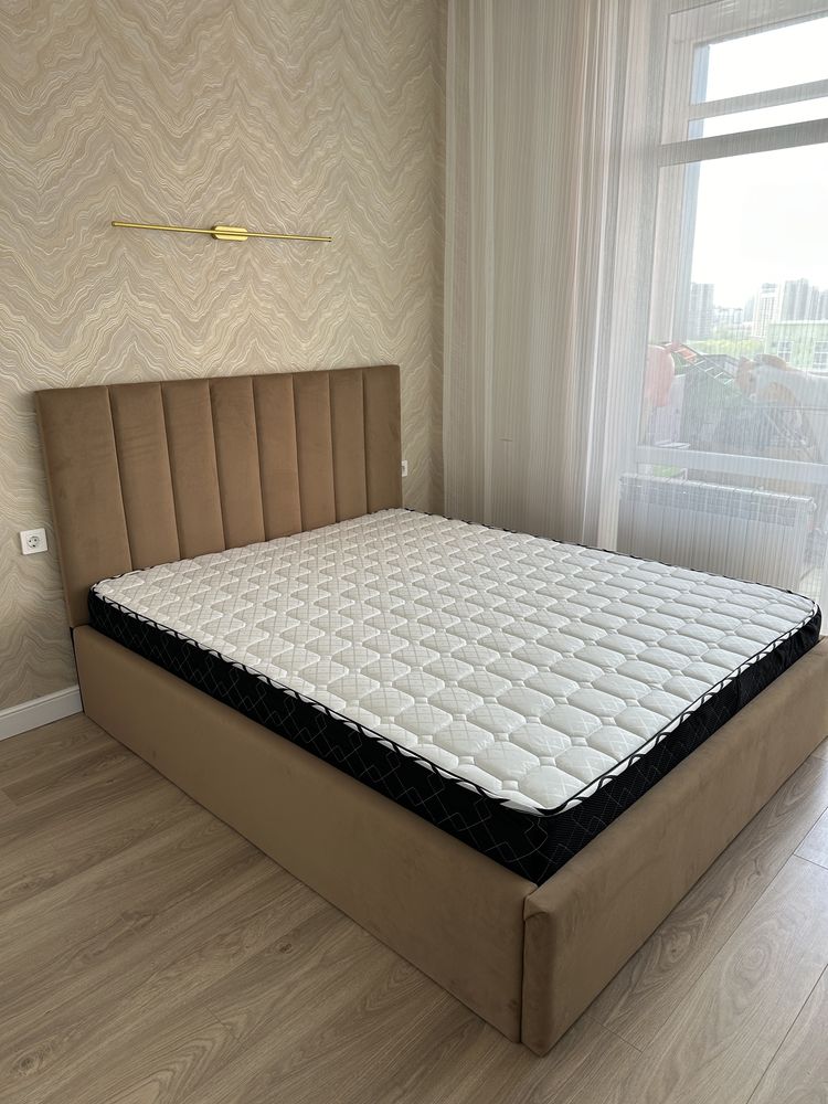 Продам двухспальную кровать