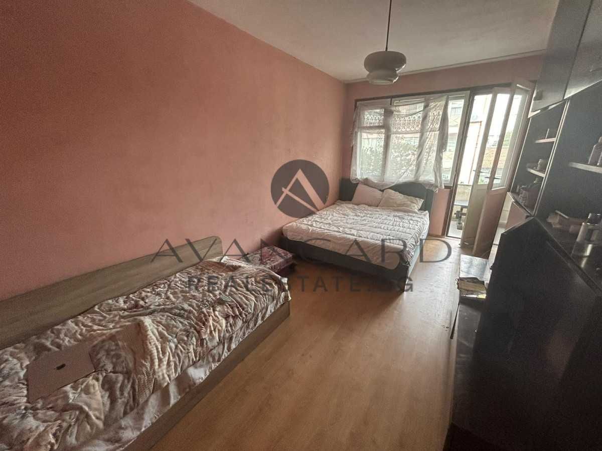 Продава се Четиристаен апартамент в Пловдив, Център - 120 кв.м за 2250 €/кв.м - Снимка #4