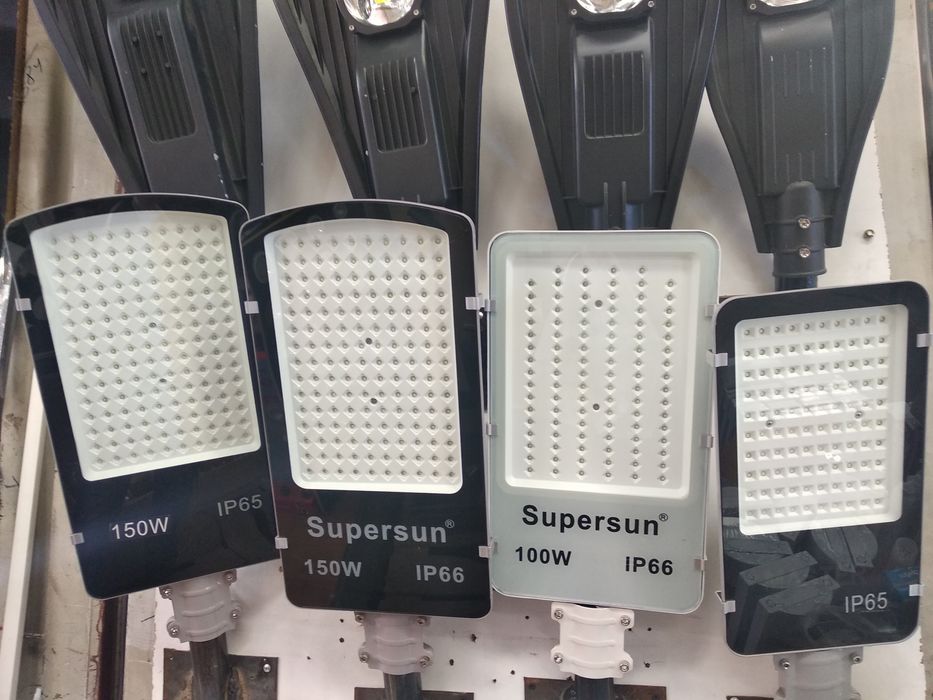 Светильники, фонари уличного освещения светодиодные. 50,100,150 ват.