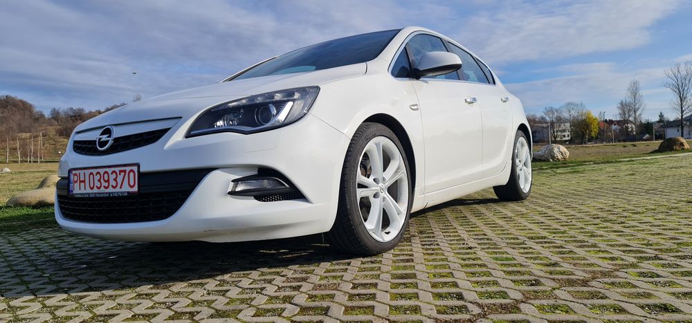 Opel Astra J 1.7 CDTI - 131 CP - SPORT EDITION