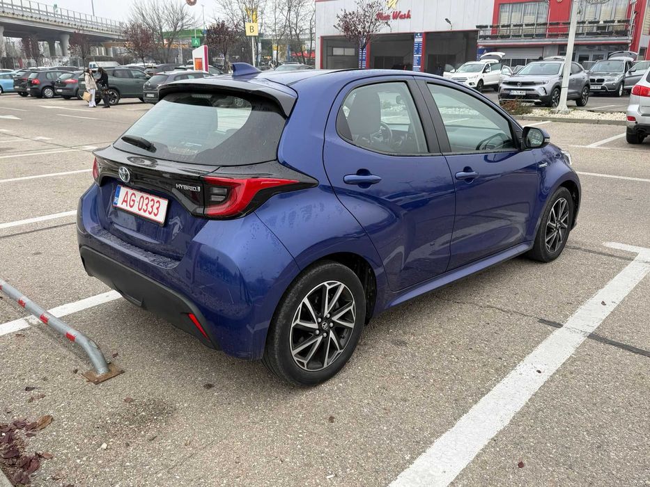 Toyota Yaris 4 hybrid 1.5l 116cp 2020 variante Renault