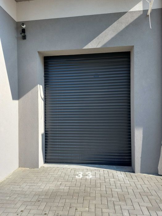 Proprietar inchiriez garaj sub bloc.