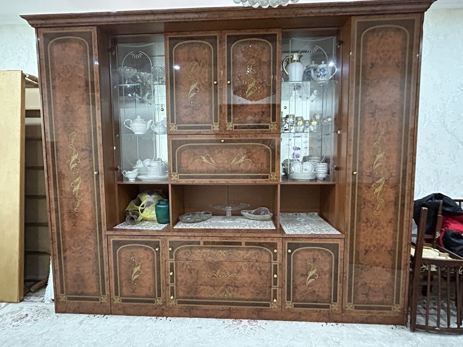 Сервант для гостиной